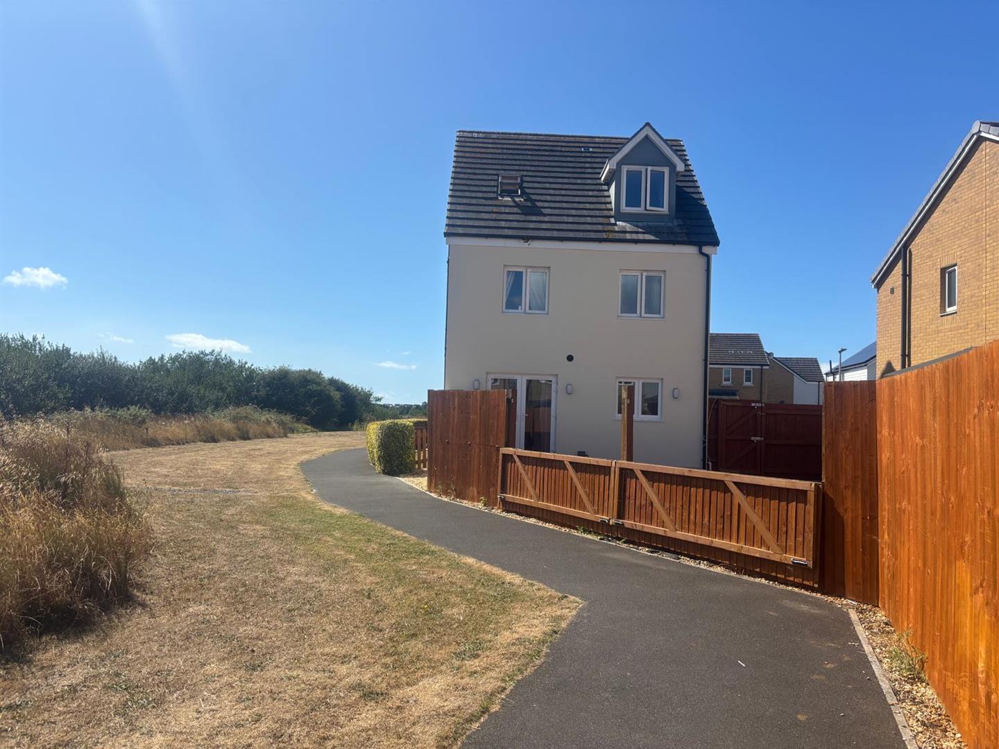 Ffordd Y Meillion, Llanelli, SA15 2EX